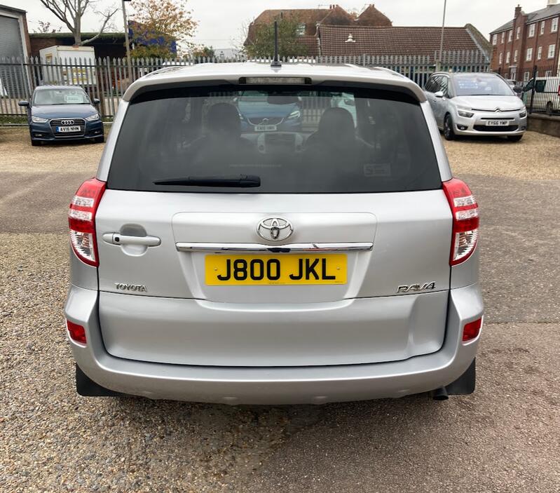 TOYOTA RAV4