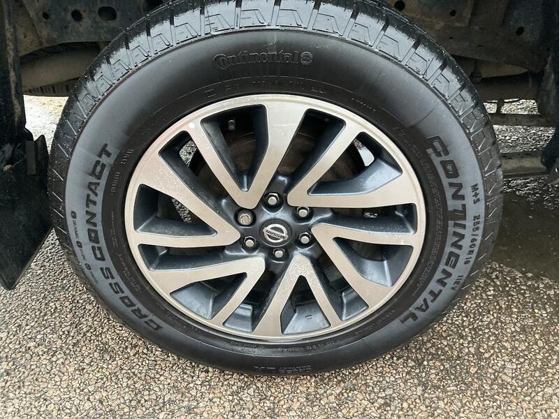 NISSAN NAVARA