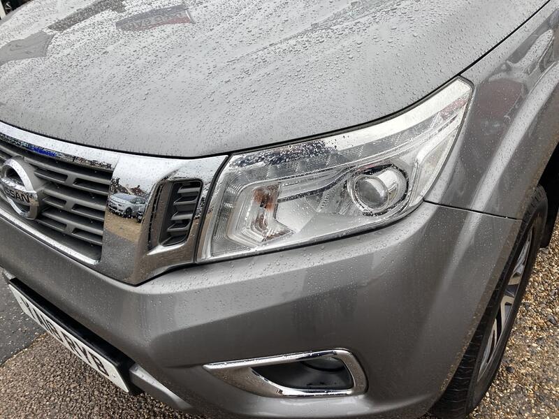 NISSAN NAVARA