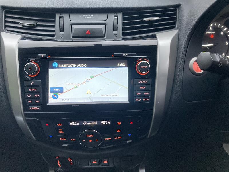 NISSAN NAVARA