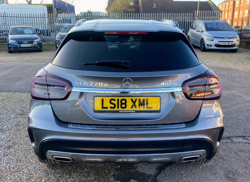 MERCEDES-BENZ GLA CLASS