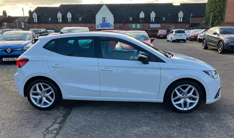 SEAT IBIZA