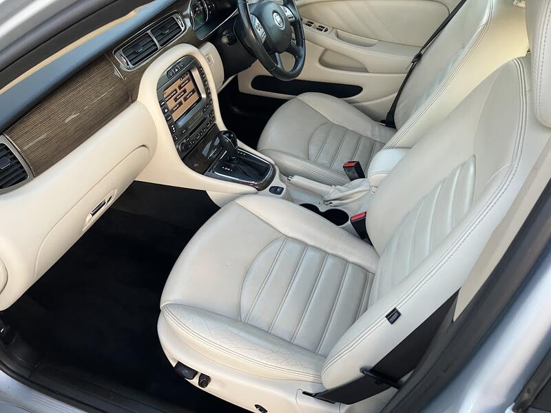 JAGUAR X-TYPE