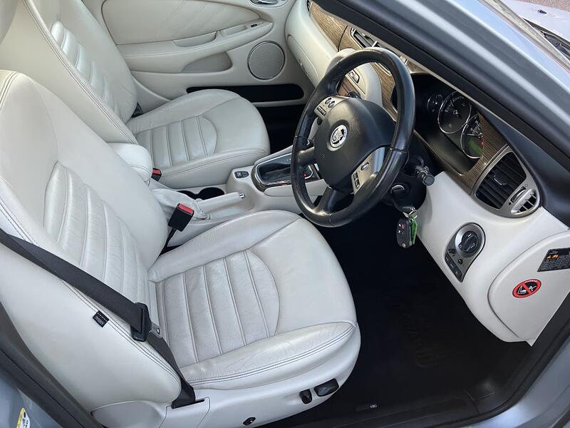 JAGUAR X-TYPE