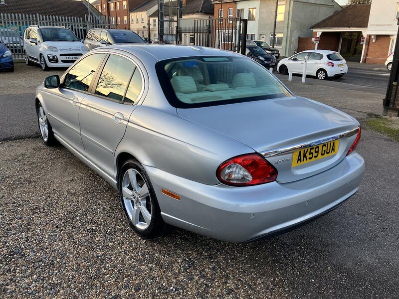 JAGUAR X-TYPE