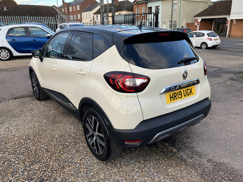 RENAULT CAPTUR