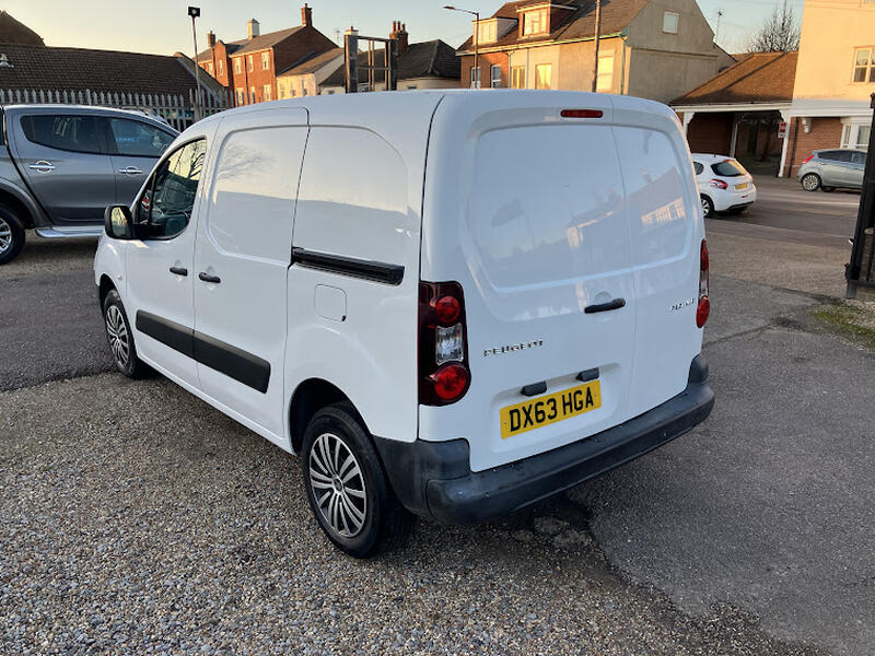 PEUGEOT PARTNER