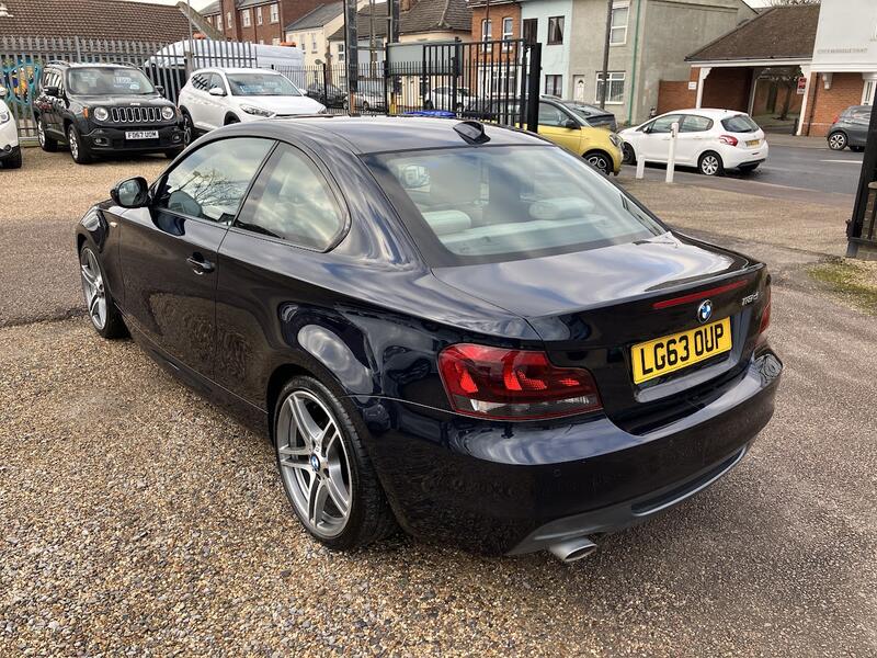 BMW 1 SERIES