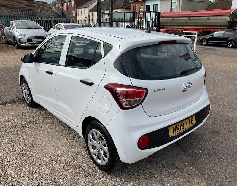 HYUNDAI I10