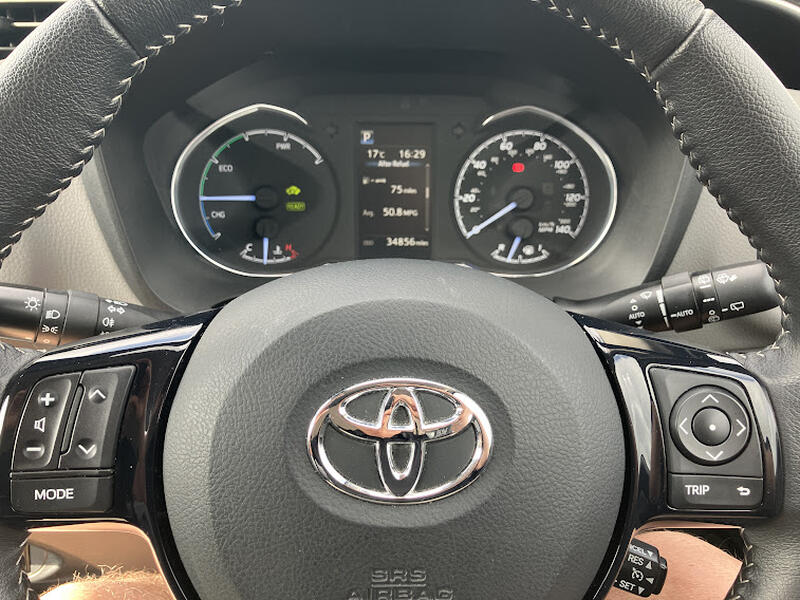 TOYOTA YARIS