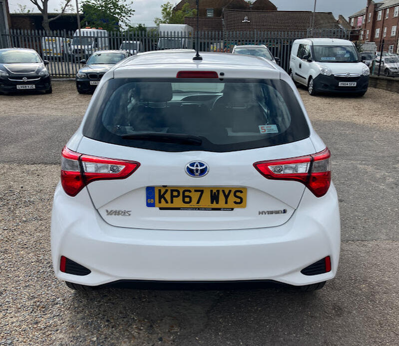 TOYOTA YARIS