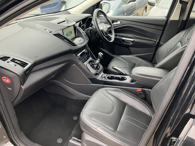 FORD KUGA