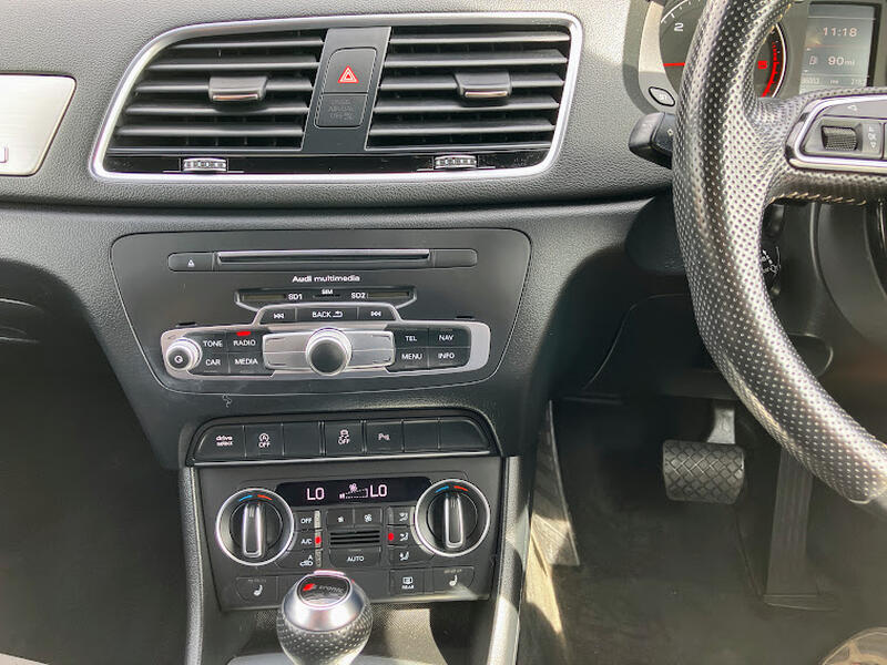 AUDI Q3