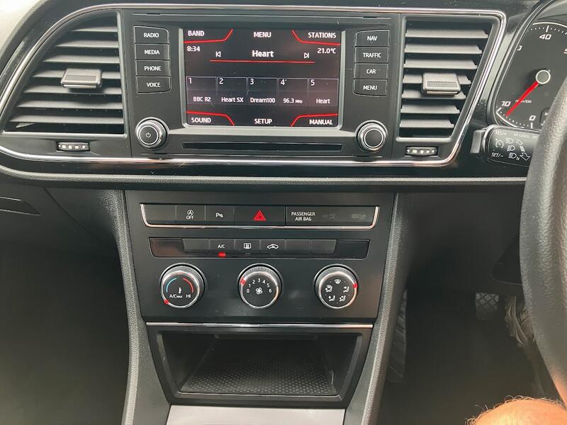 SEAT LEON